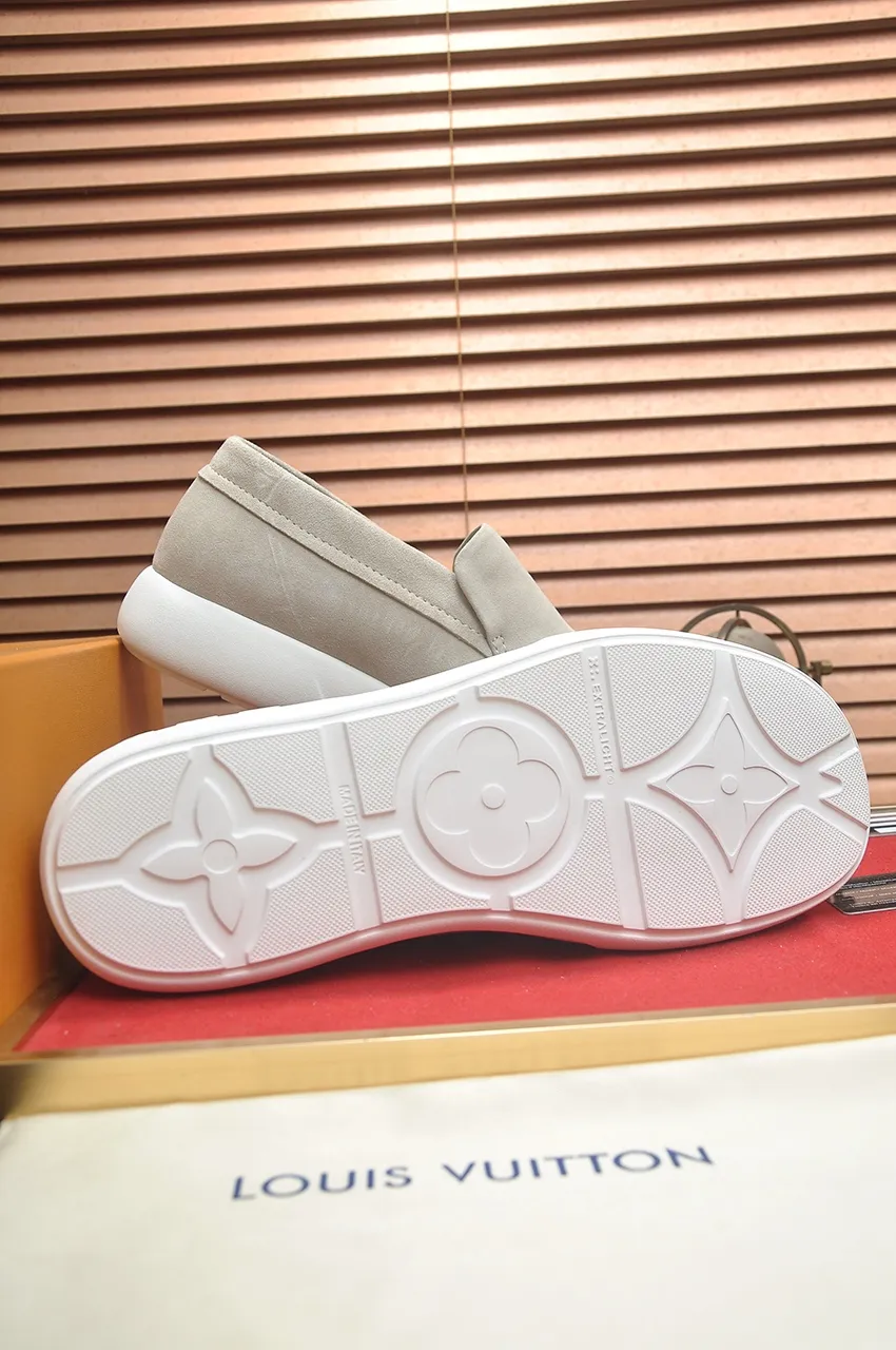 Men's men's shoes 💰700💶[LOUIS VUITTON] new original order 🍀LV Louis Vuitton * - top version of LV classic trendy shoes! Made of imported original LV fabric with rubber surface, breathable cowhide lining, and original wear-resistant rubber foam outsole! High quality products! The yardage is 38-44.
